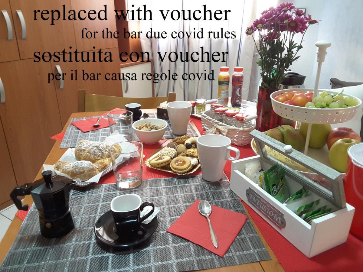 Casa Dell'Artista 1 Bed & Breakfast Salerno Luaran gambar