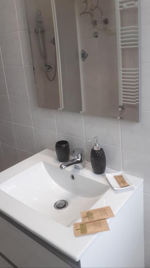 Casa Dell'Artista 1 Bed & Breakfast Salerno Luaran gambar